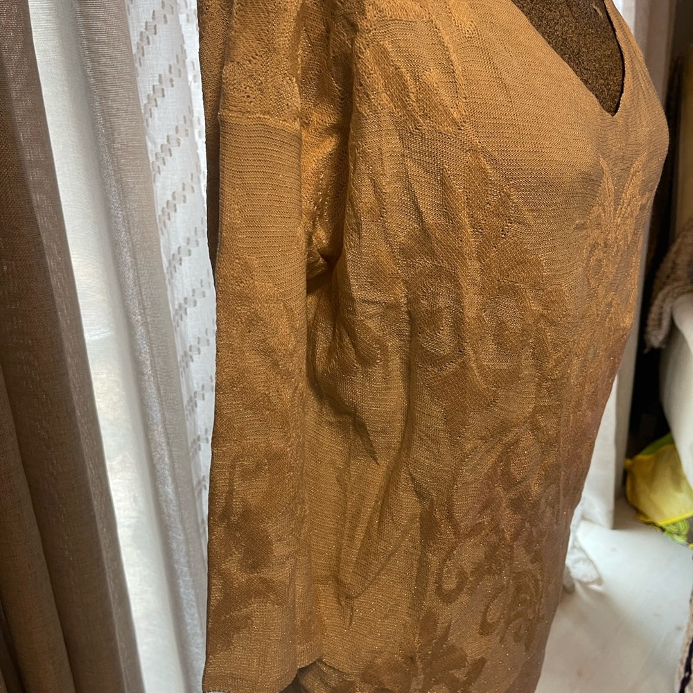 Sweater - Picture 4 of 6